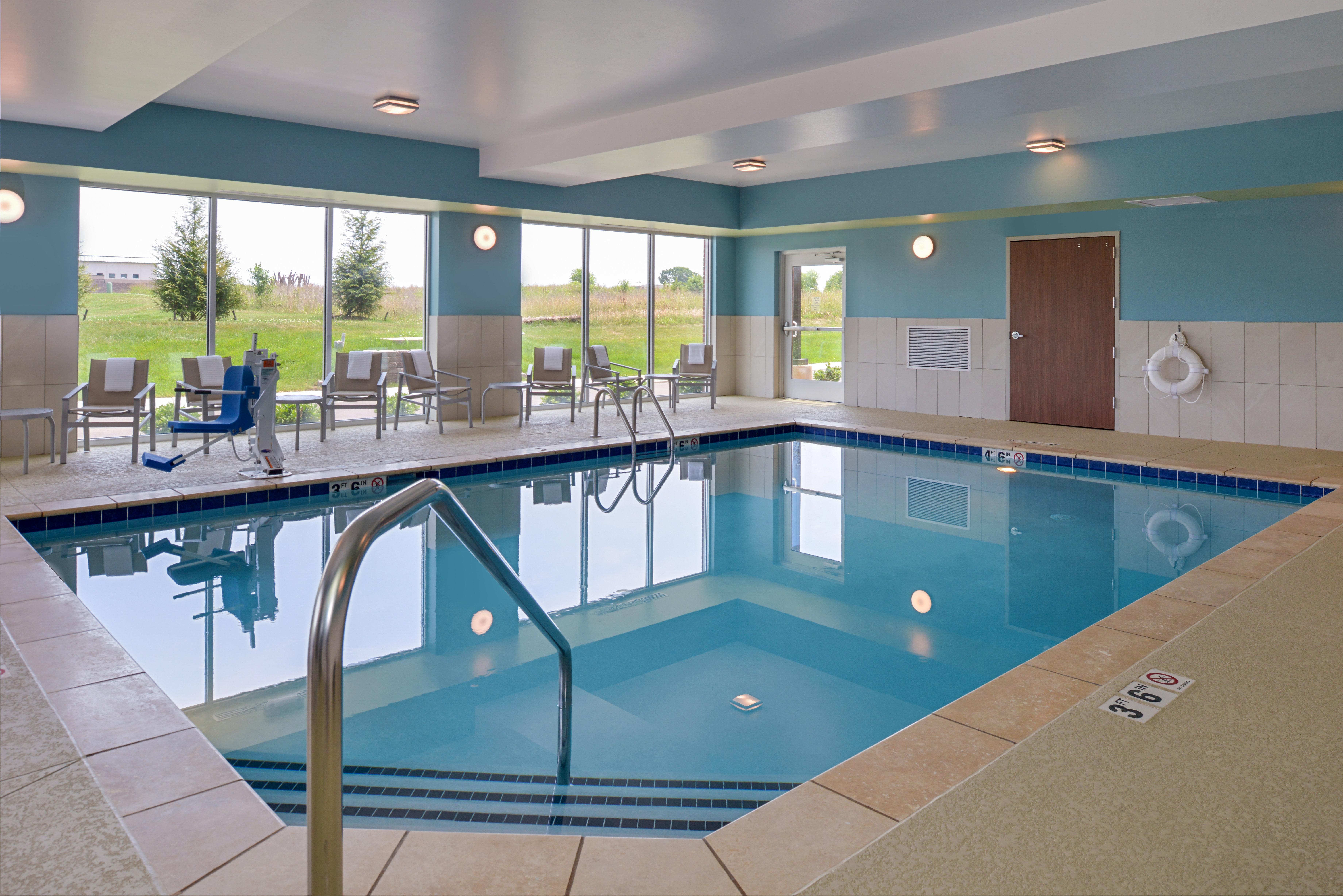 Holiday Inn Express Spring Hill 15/50