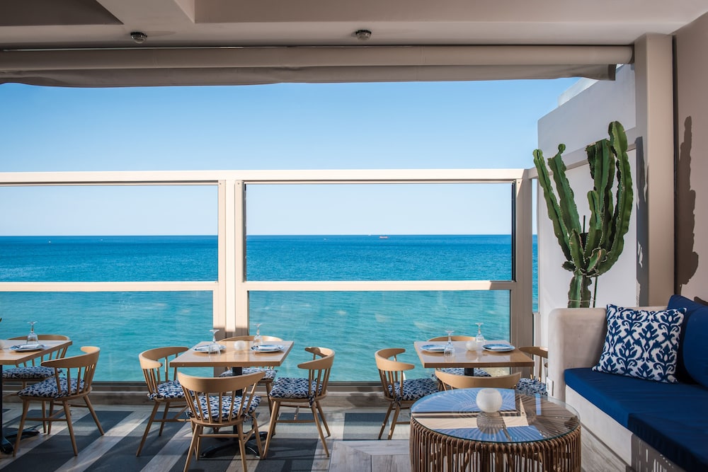 Serenity Blue Hotel 28/34