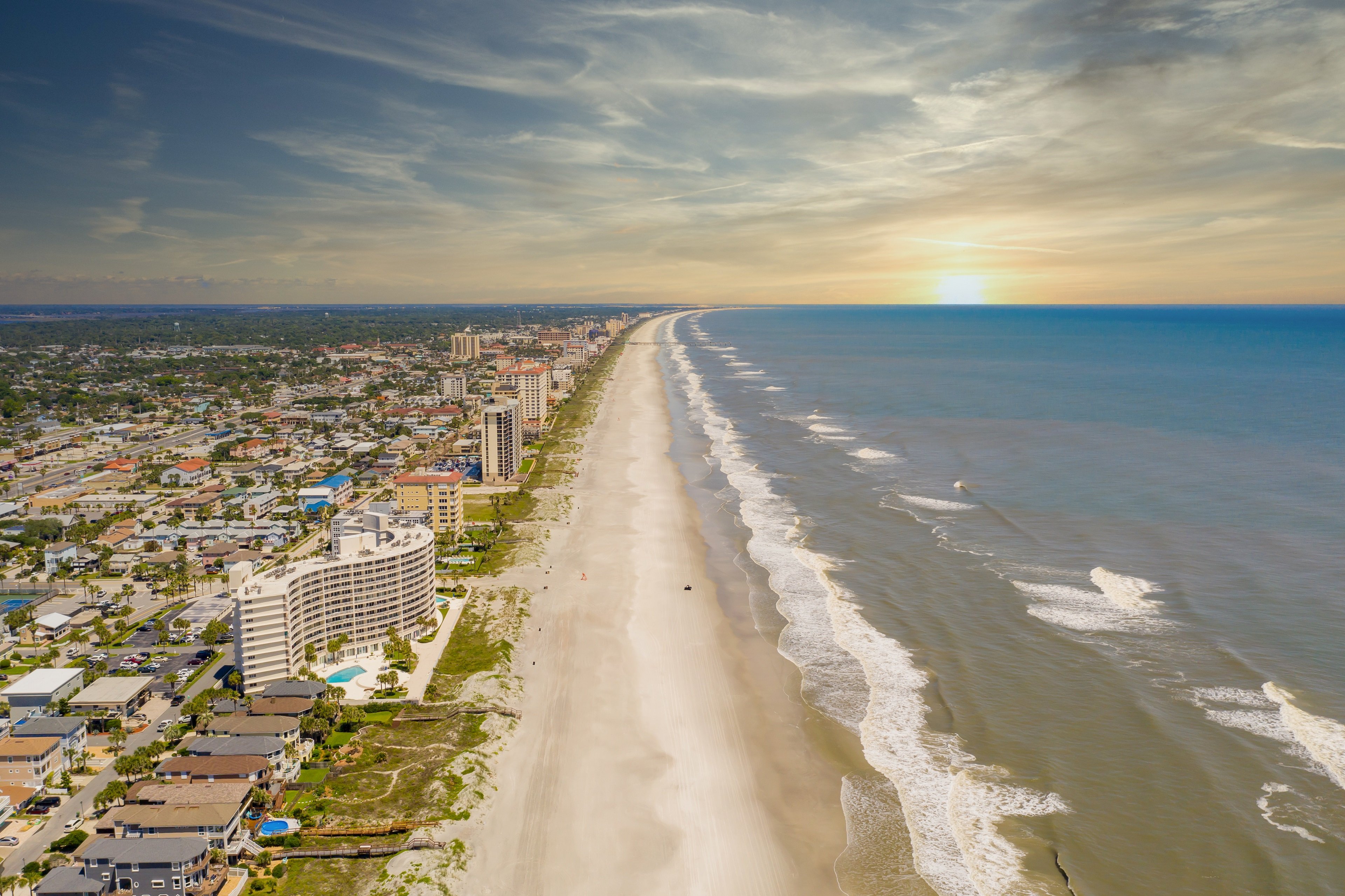 Holiday Inn Express Suites Jacksonville Town Center 45/46