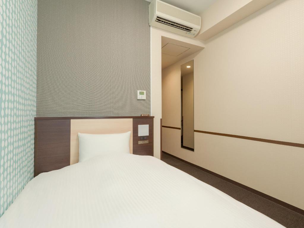 Semi Room, Double Bed