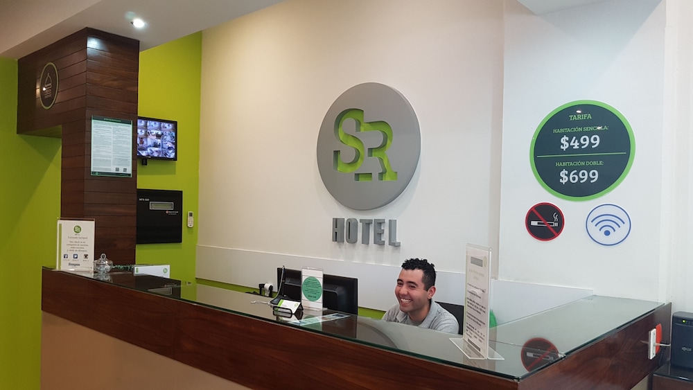 Sr Hotel 40/41