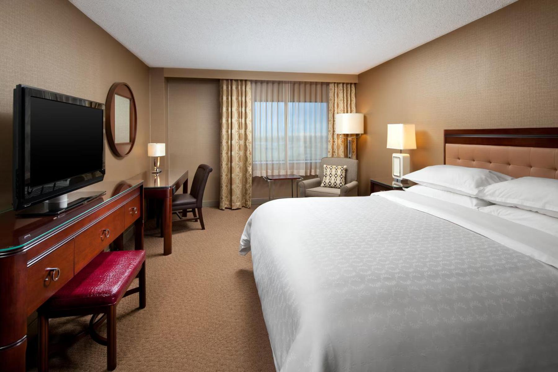 Room, King Bed, Executive Level