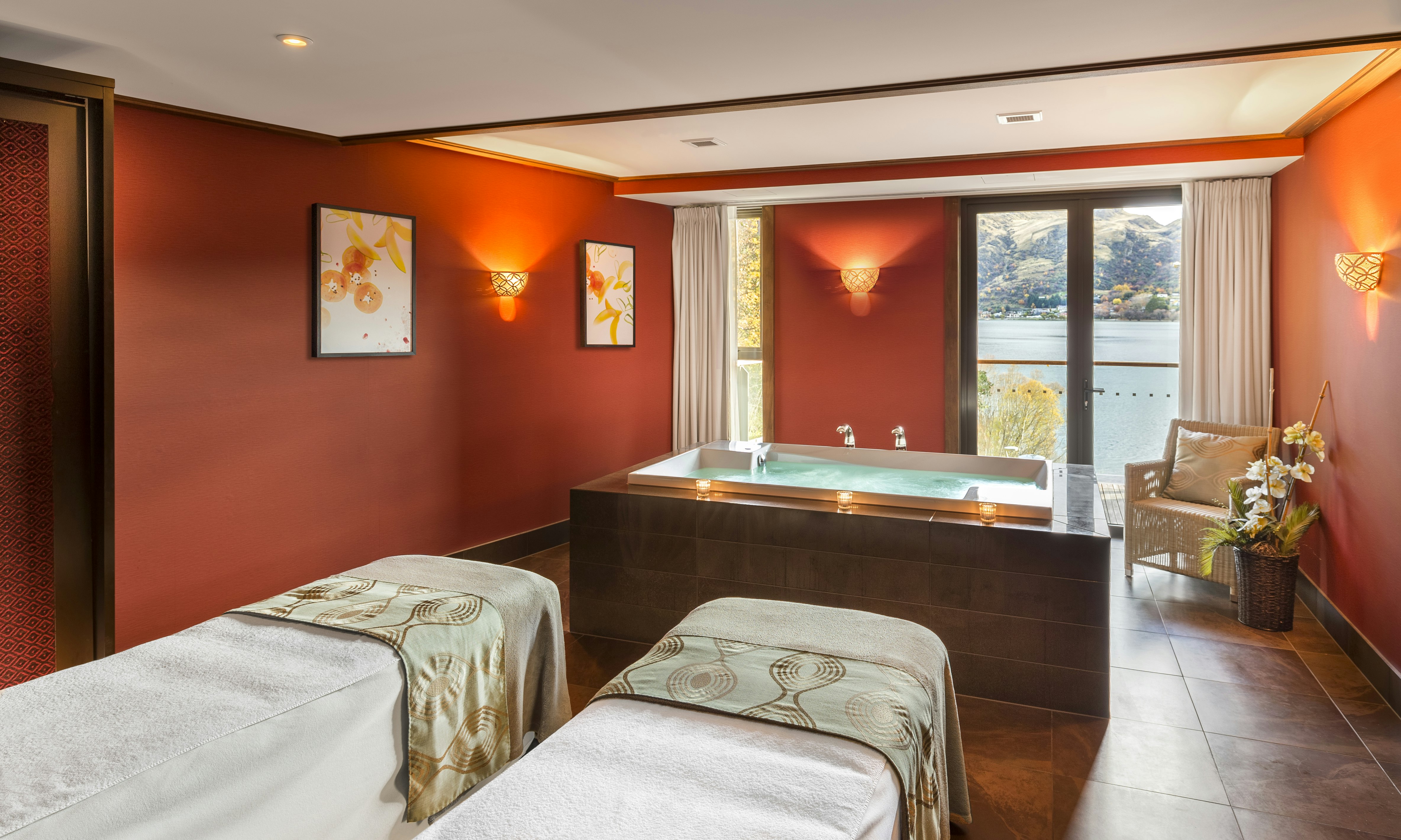 Hilton Queenstown Resort and Spa 10/89