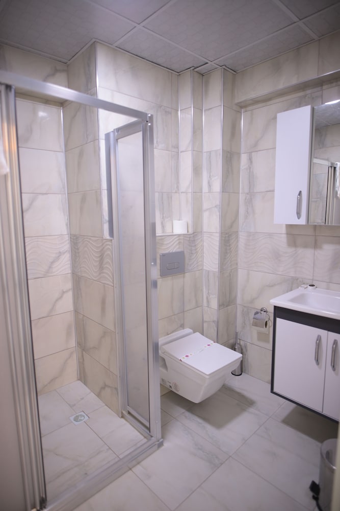 Grand Cakiroglu Hotel 25/26