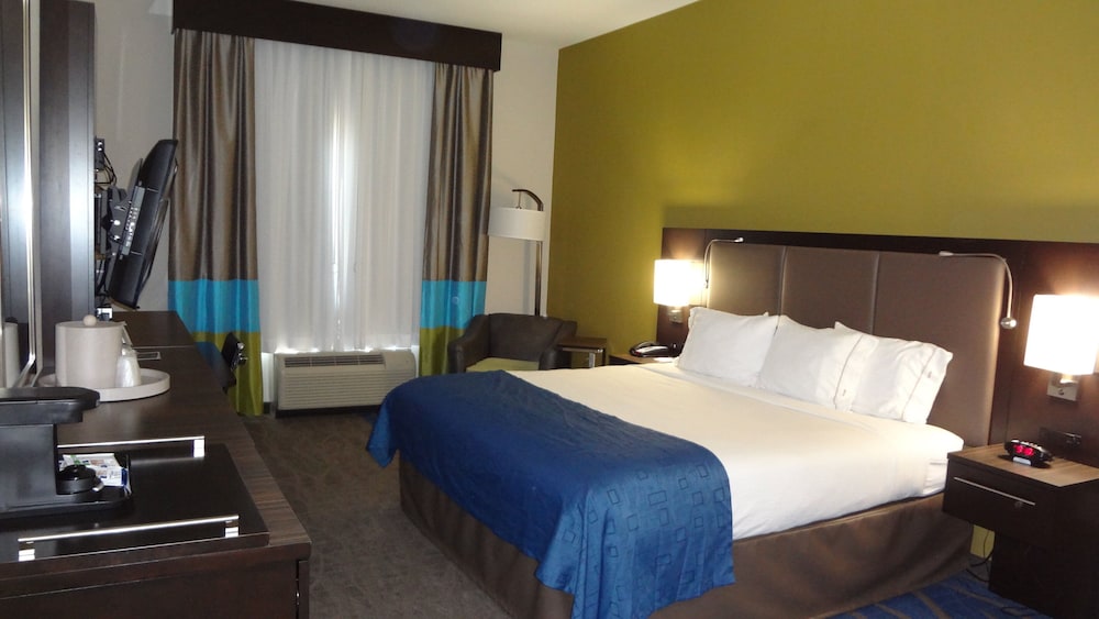 Holiday Inn Express Hotel Amp Suites el Reno 14/36