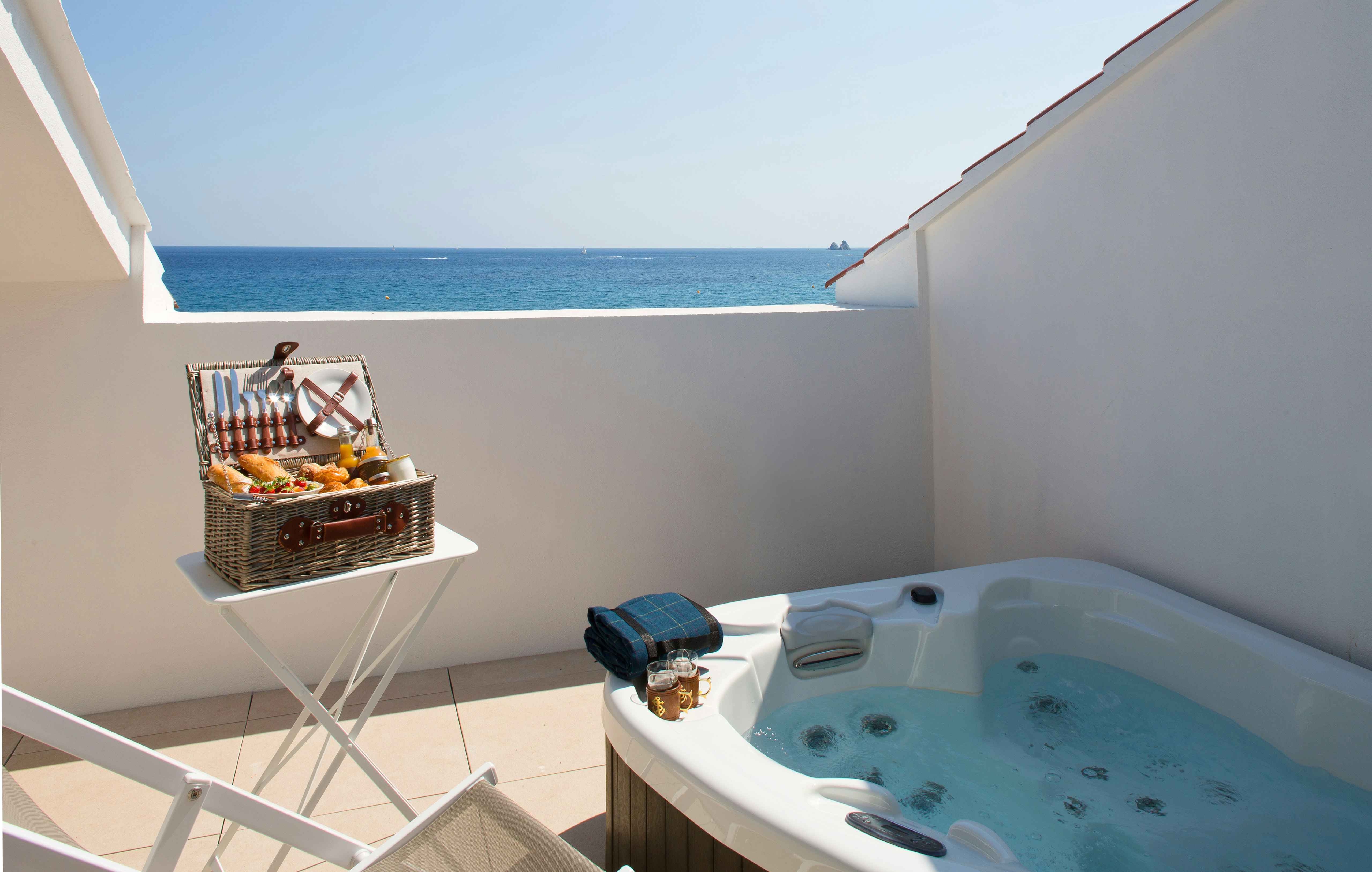 GRAND HOTEL DES SABLETTES PLAGE, CURIO COLLECTION BY HILTON 22/45