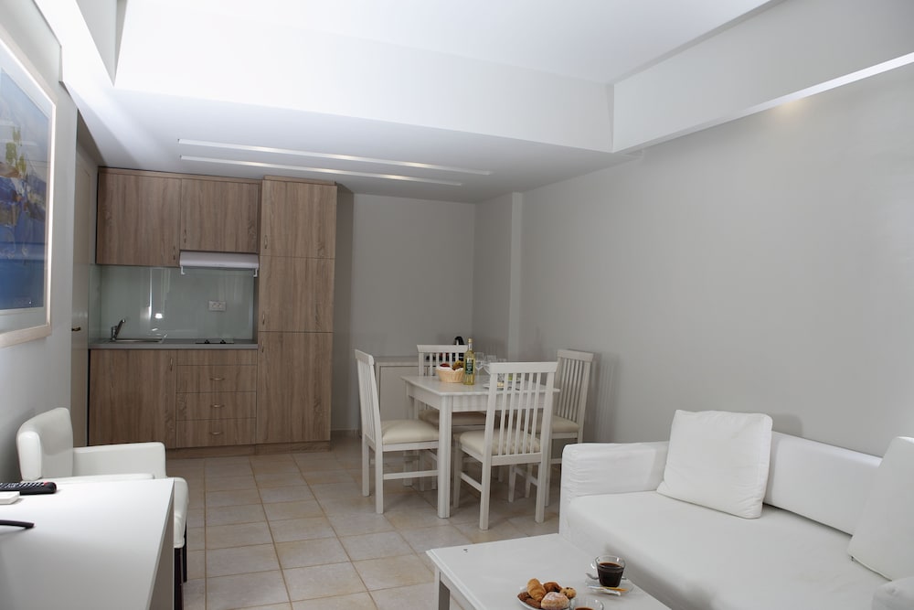 Almyra Hotel & Village 56/70