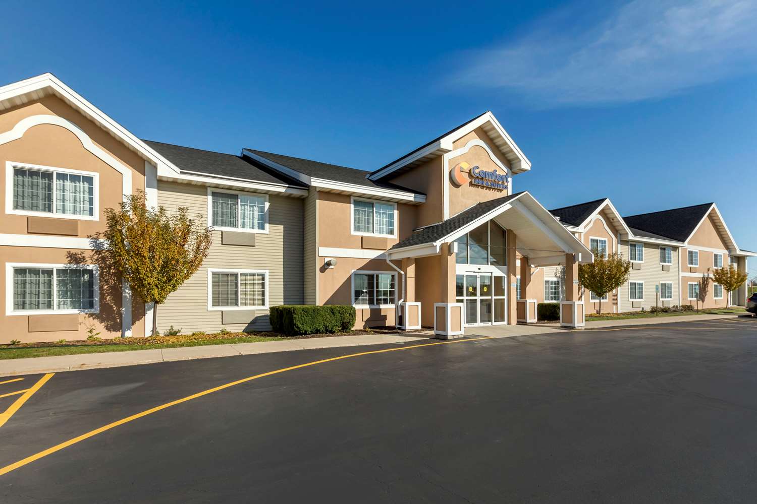 Comfort Inn Suites Jackson West Bend 37/38