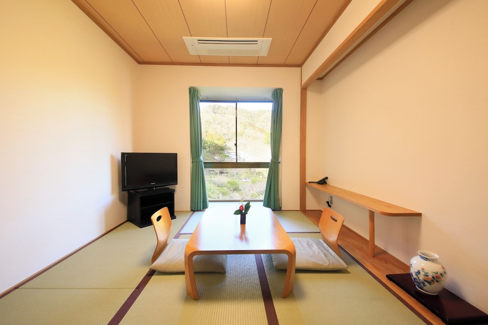 Hotel Kamogawaso 10/40