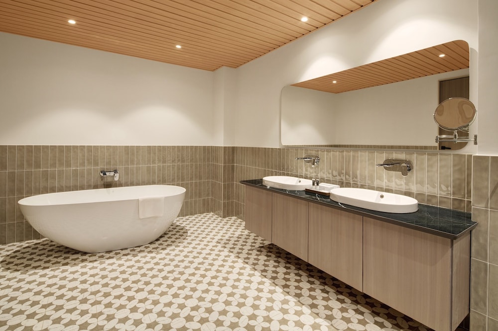 Nirali Resorts 44/45