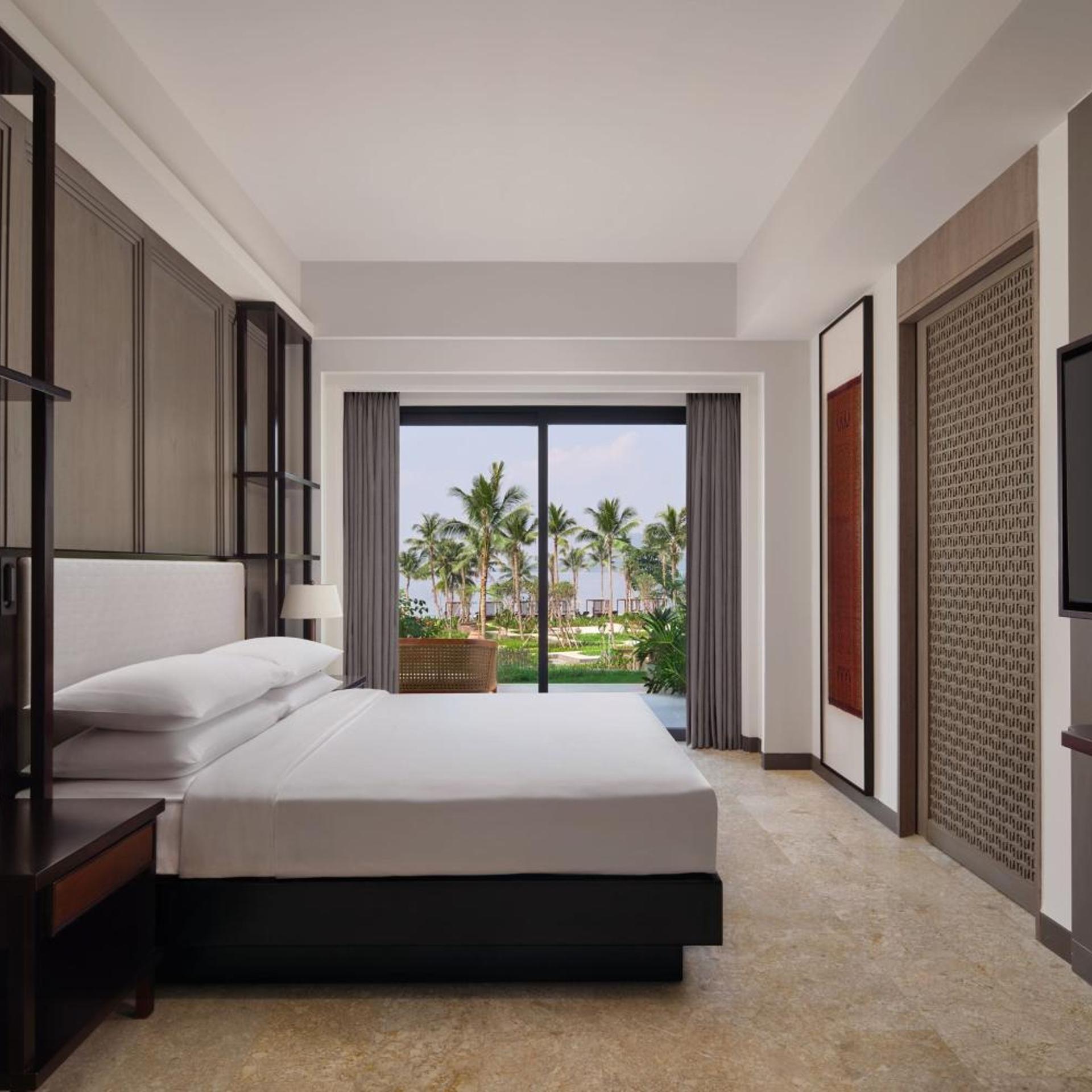 Spa, Premium, King Bed, Ocean View, Bathtub