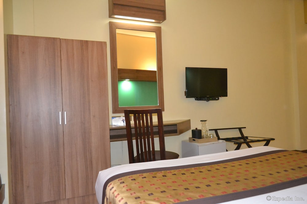 Microtel by Wyndham General Santos 13/29