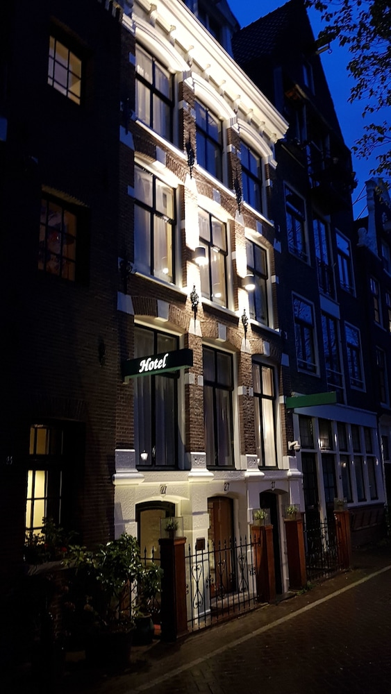 Rembrandtplein Hotel 4/65