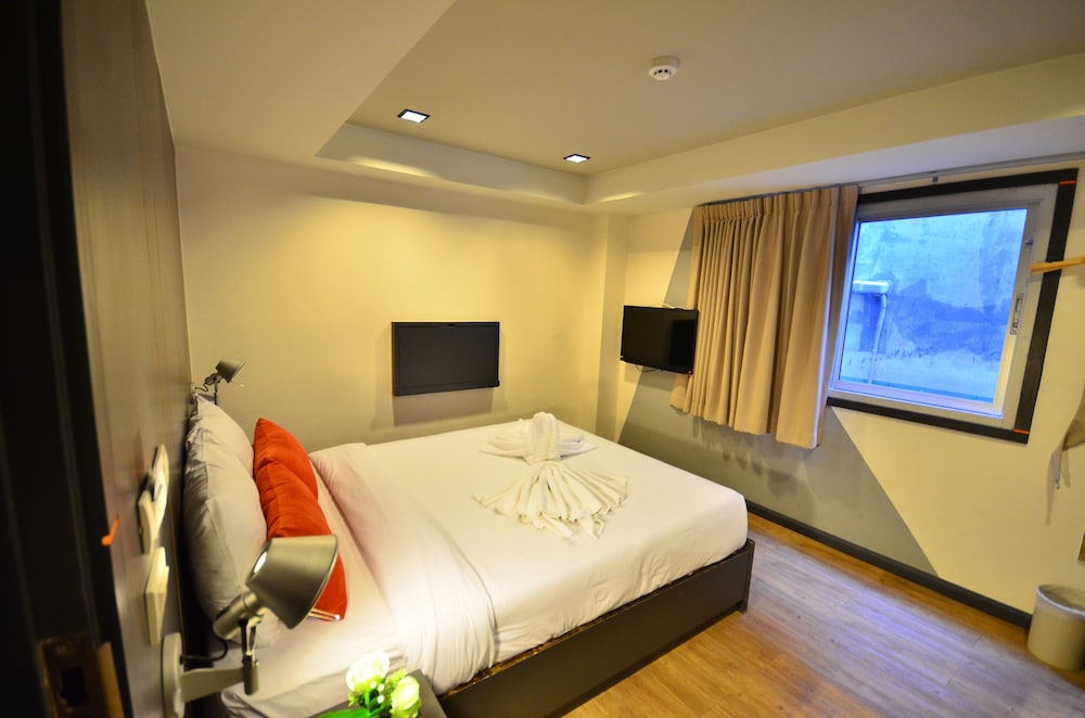 H2 Hotel 37/48