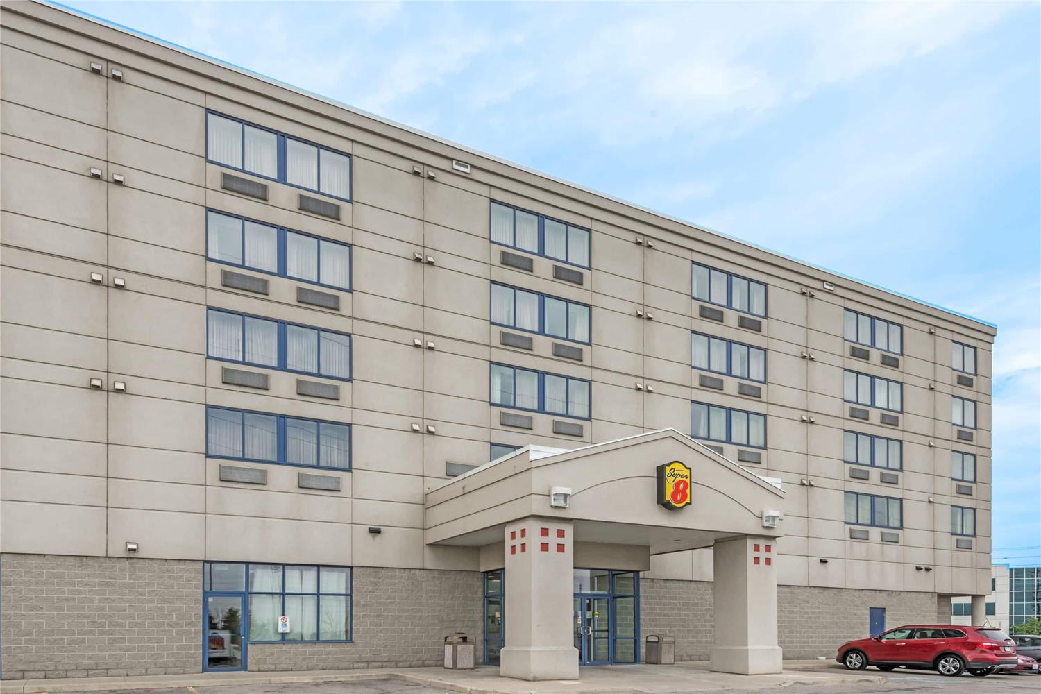 Super 8 By Wyndham Mississauga 20/22