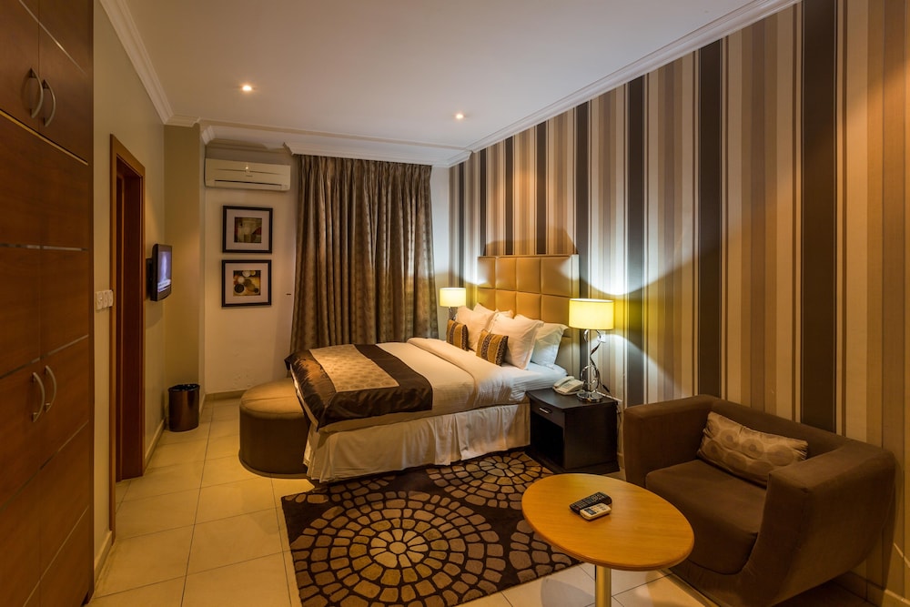 Morning Side Suites 39/50