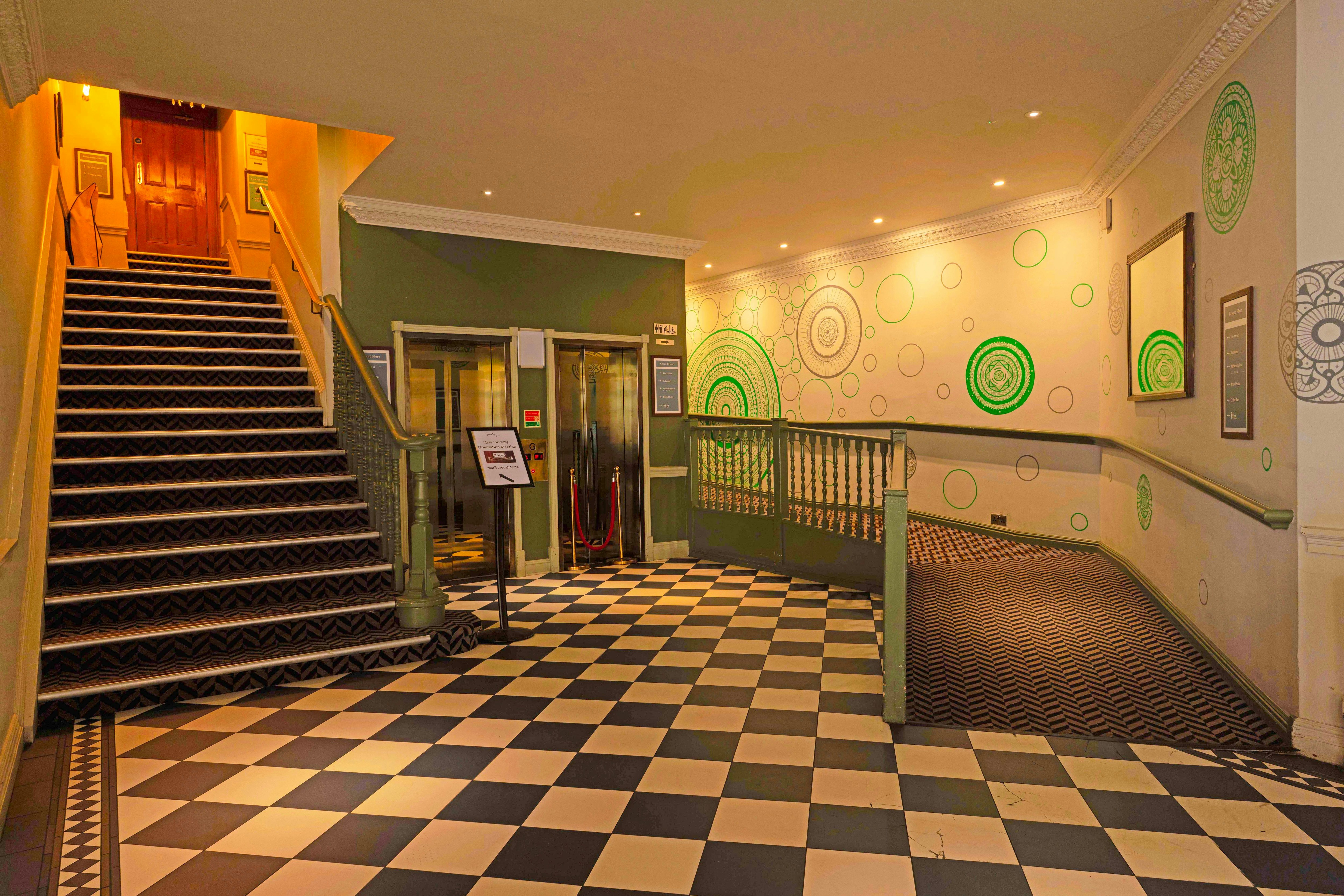 Bristol Grand Hotel By Sunday 10/43