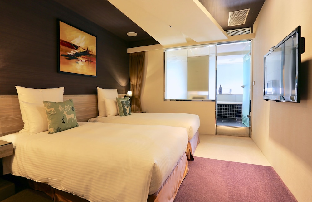 V One Vogue Hotel 13/50