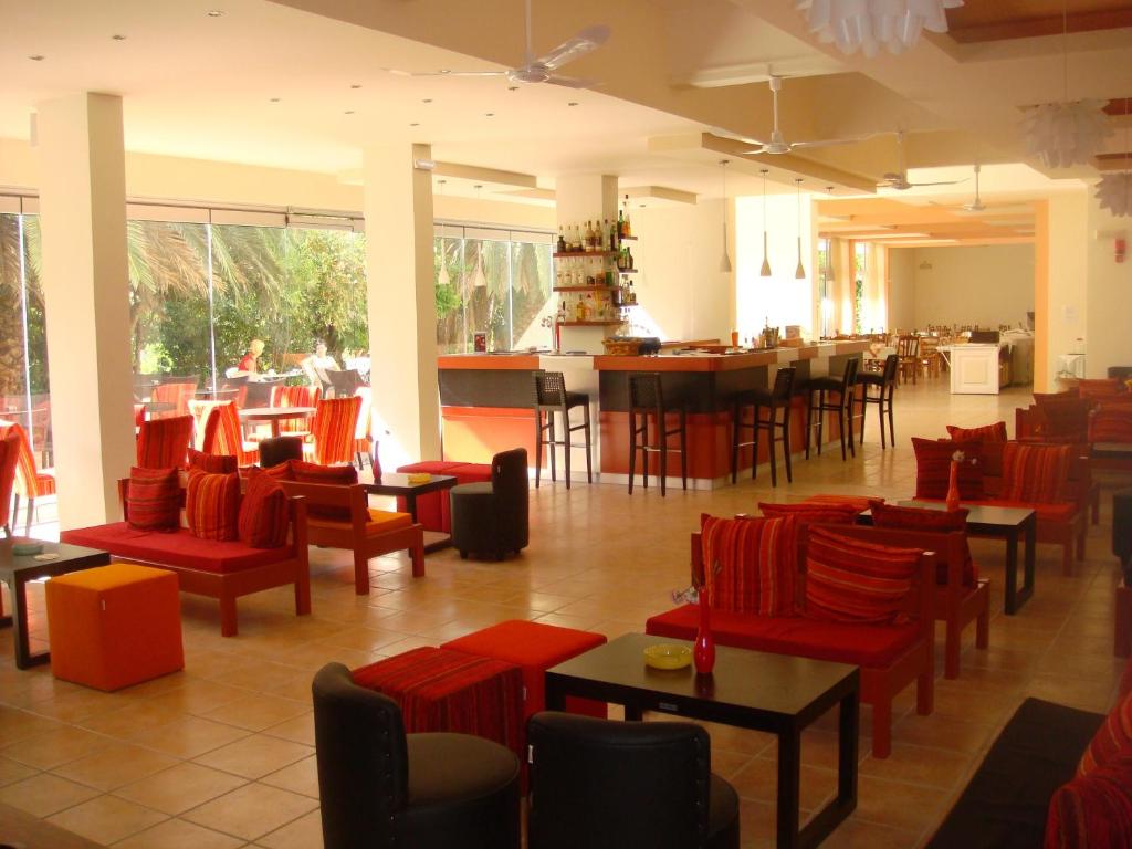 Ipsos Beach Hotel 8/16