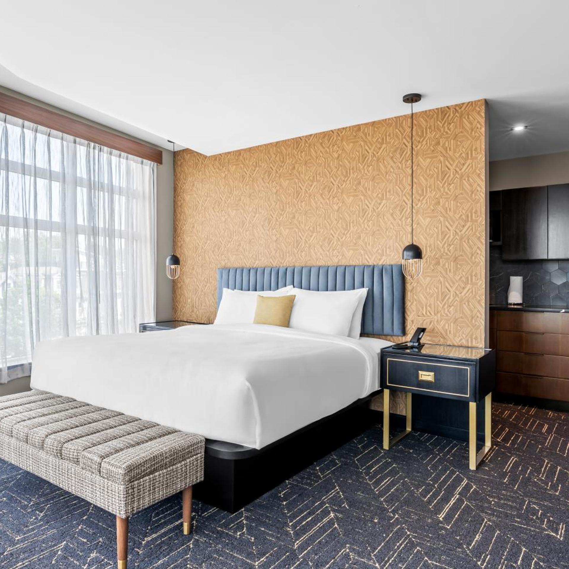 Beacon Suites Hotel 17/49