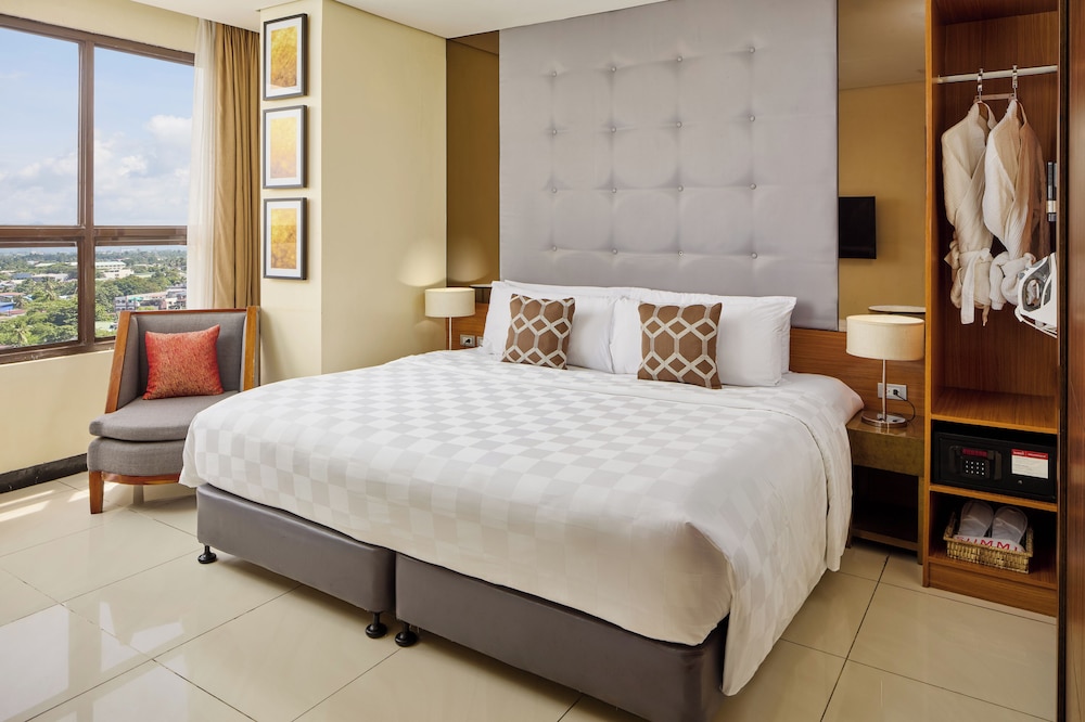 Summit Hotel Tacloban 25/63