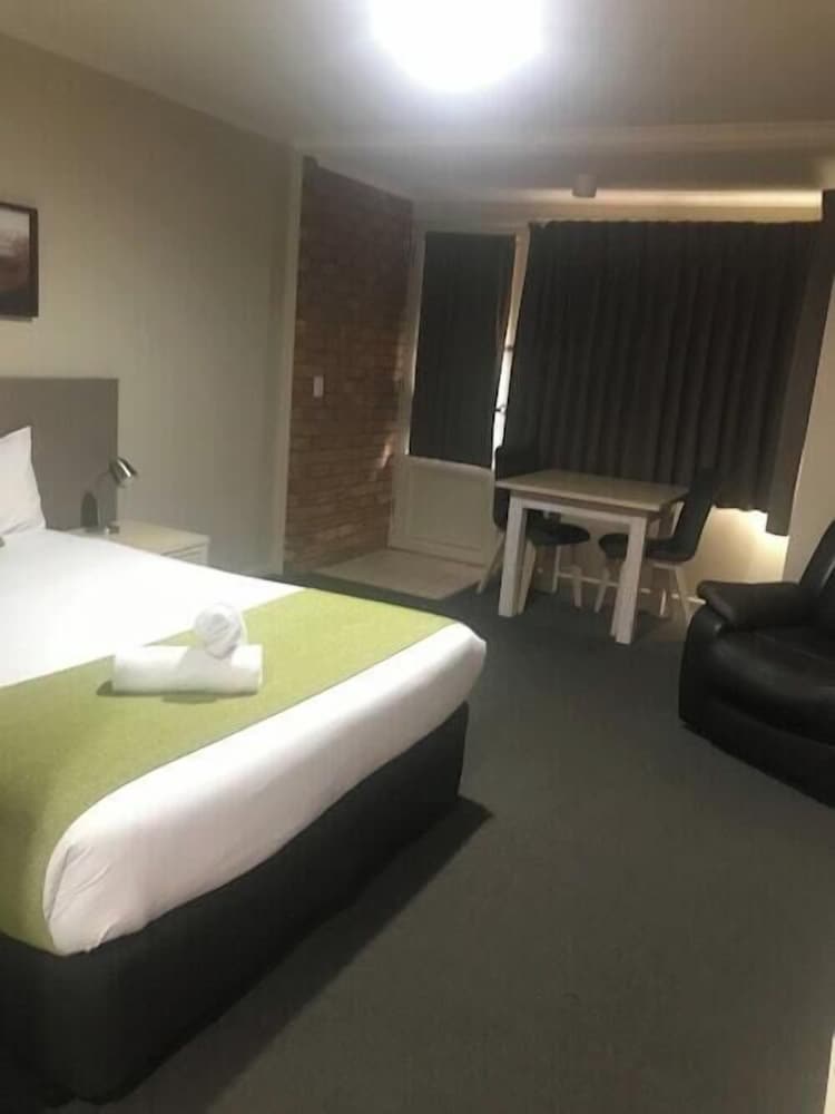 Room, Double Bed