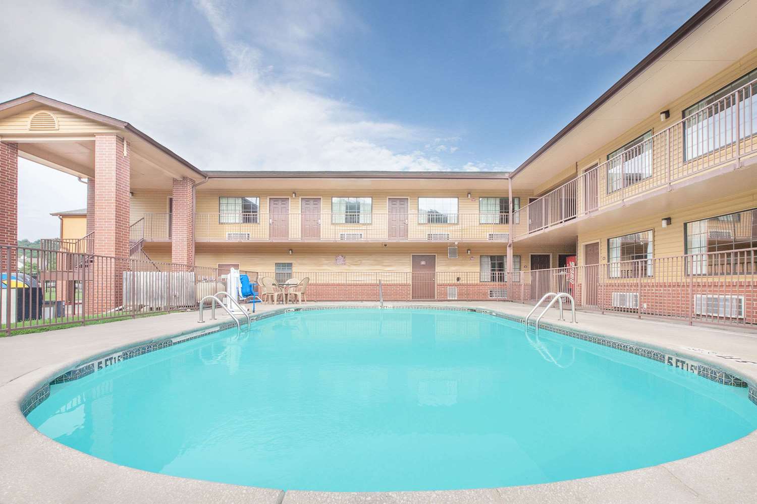 Days Inn by Wyndham Fayetteville 9/14