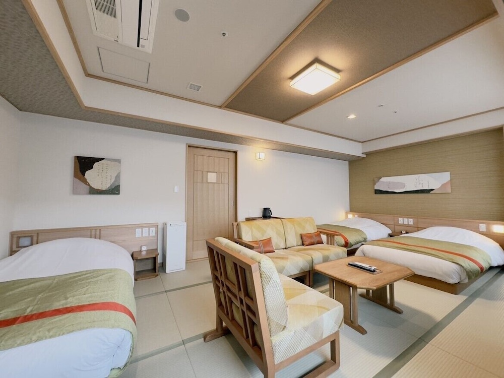 ROOM, TRIPLE, 3 BEDS, ACCESSIBLE