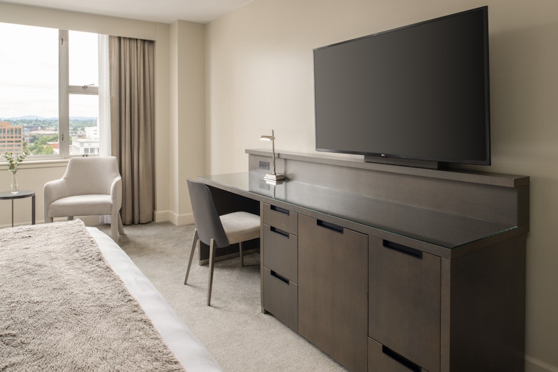 The Benson Portland, Curio Collection by Hilton 69/72