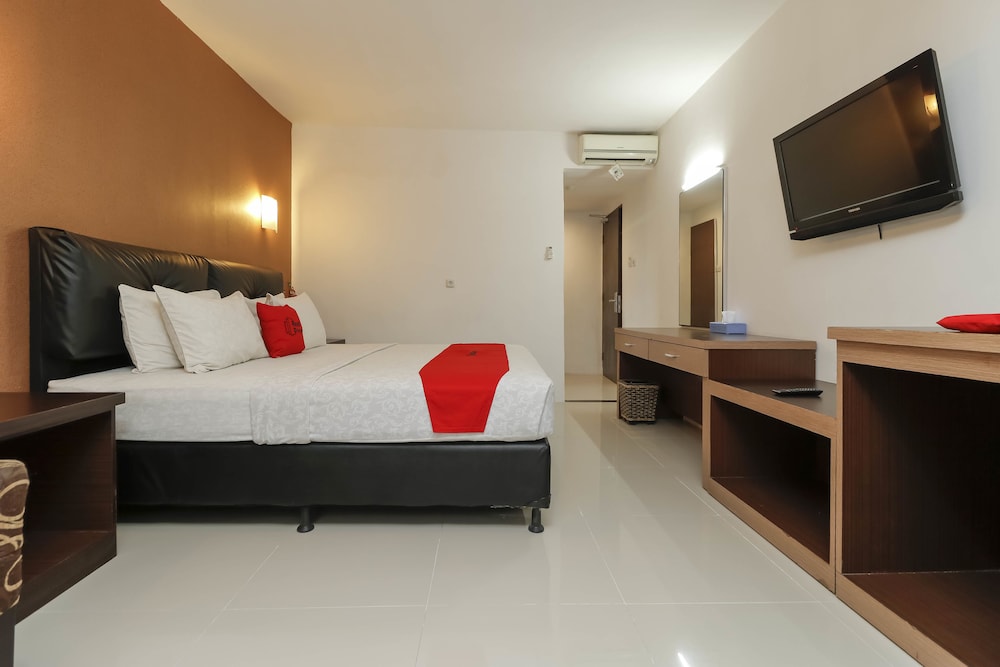 RedDoorz Plus Grand Populer Hotel (ex Nida Rooms Makassar Sulawesi) 14/33