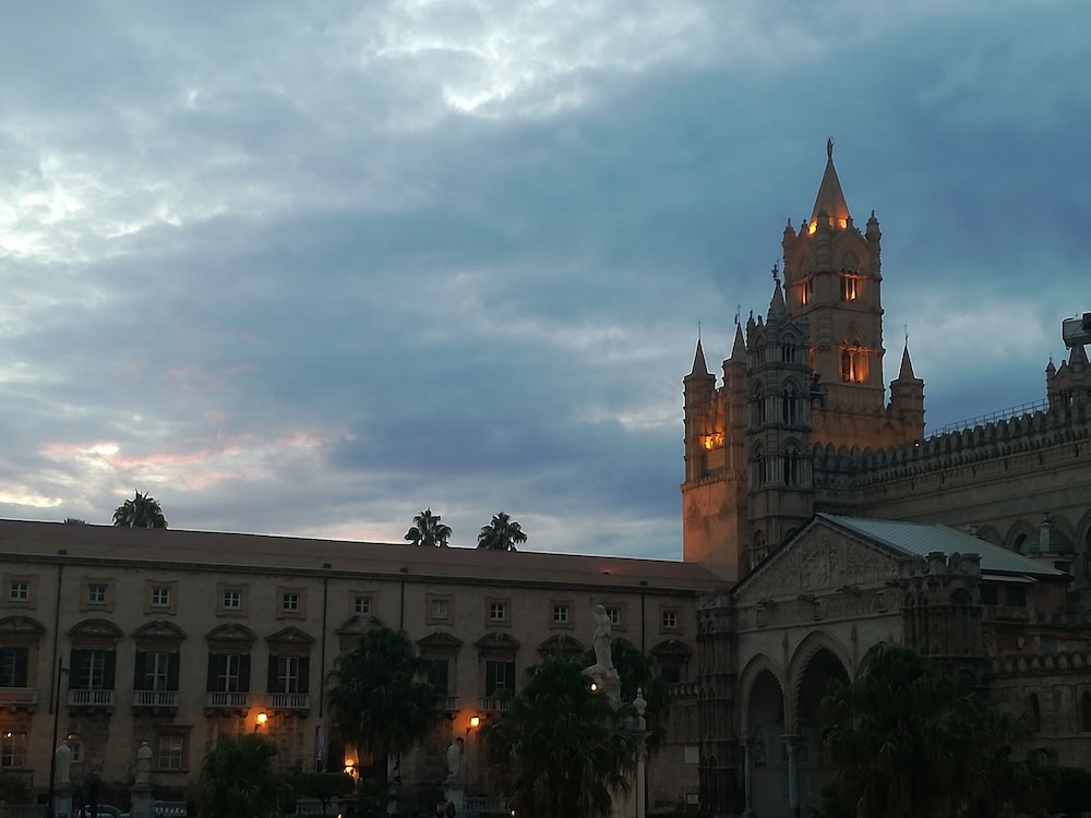 I Vicini Della Cattedrale 24/32