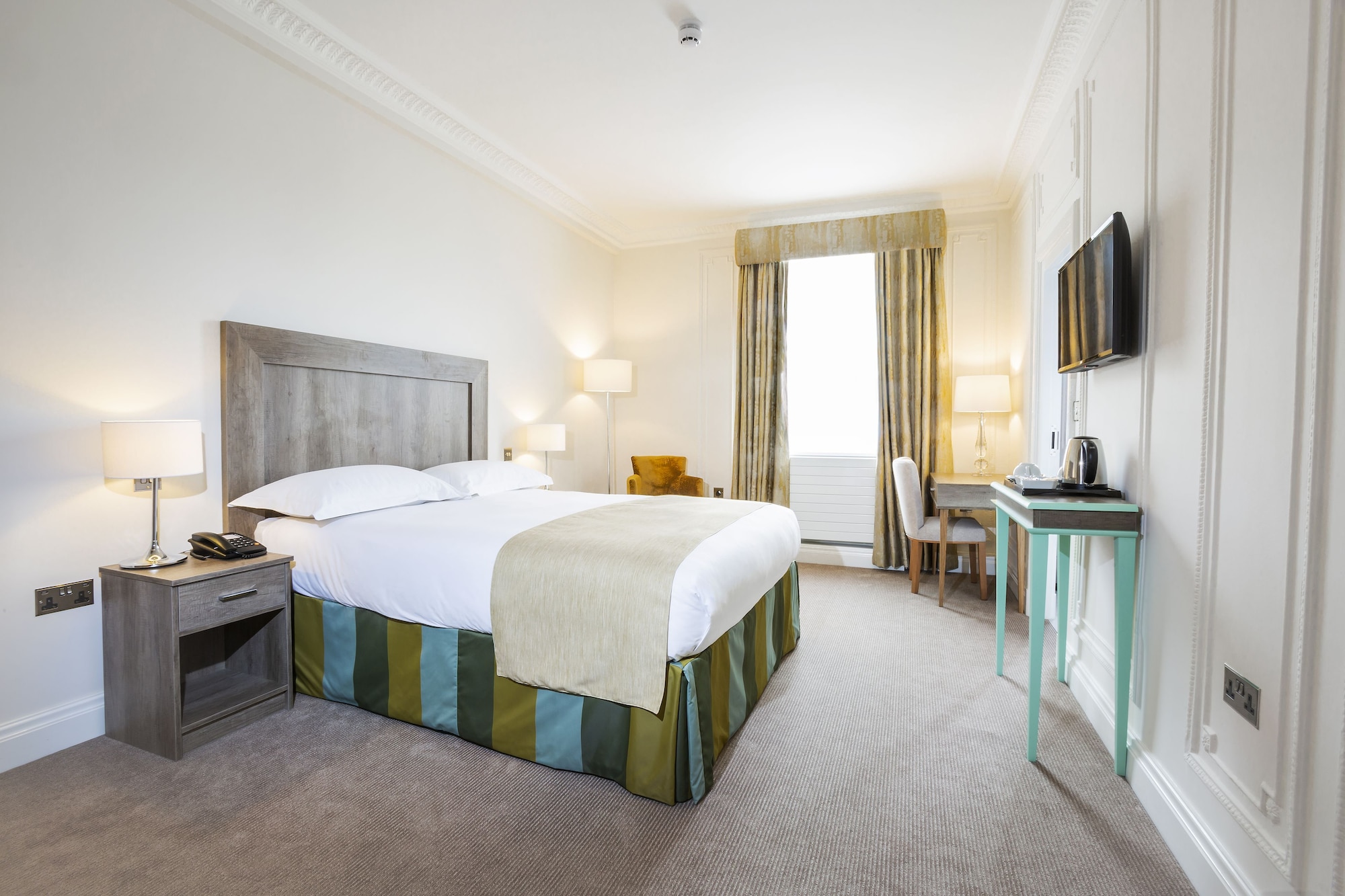 SUPERIOR, DOUBLE BED
