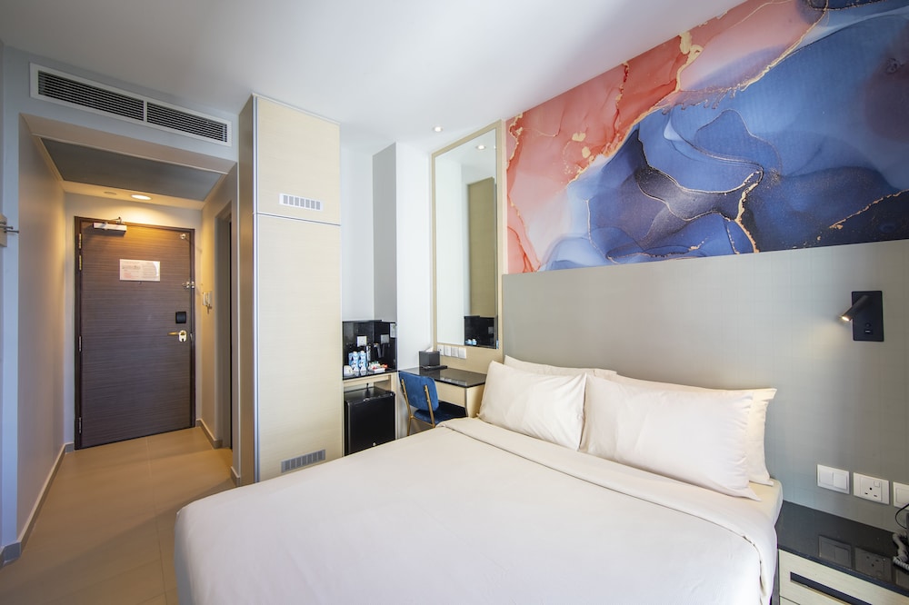 Ibis Styles Singapore Albert 9/48