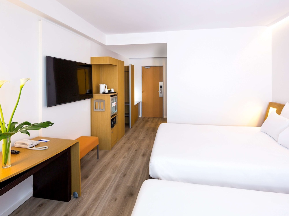 Novotel Sevilla 18/77
