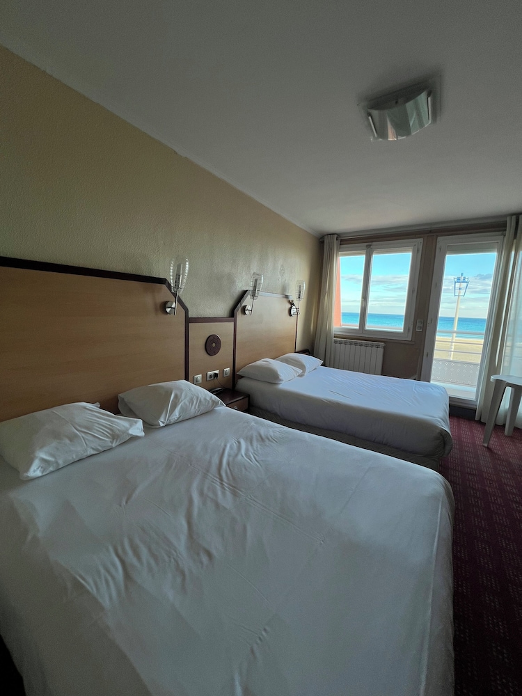 HOTEL MEDITERRANEE 8/42
