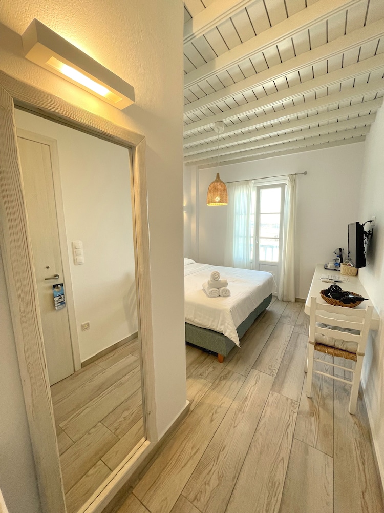 غرفة بسرير مزدوج بشرفة، Hotel Lefteris 4/8