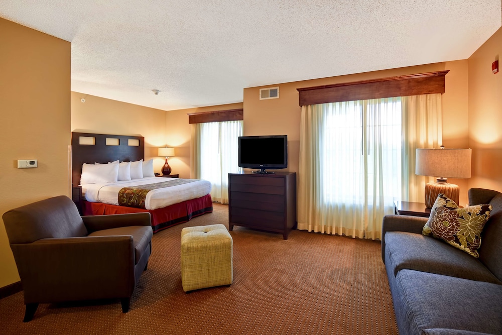 Grandstay Residential Suites Hotel La Crosse 37/62