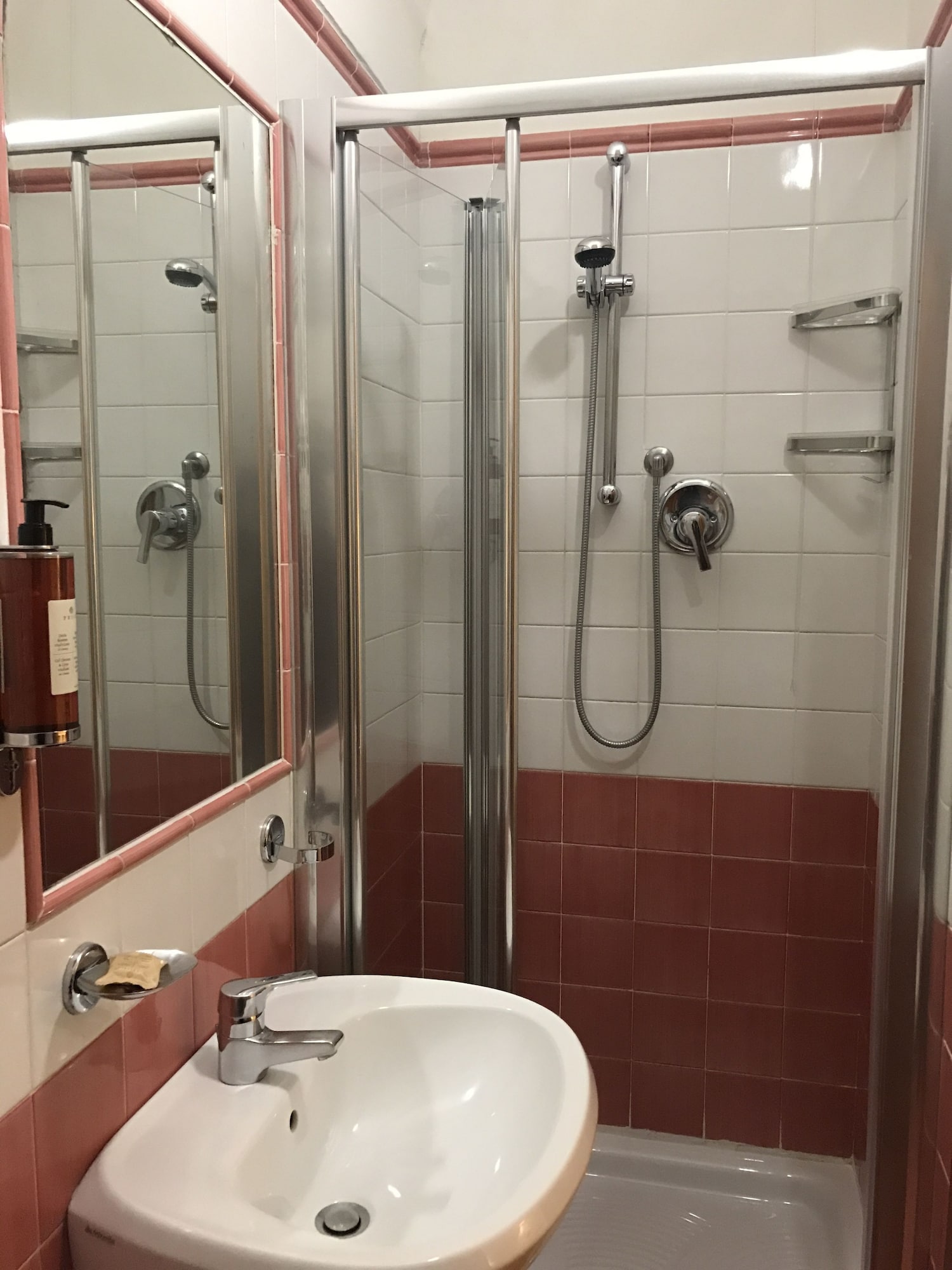 غرفة سوبيريور بسرير كوين بإطلالة على المدينة، Hotel Gattapone 5/9