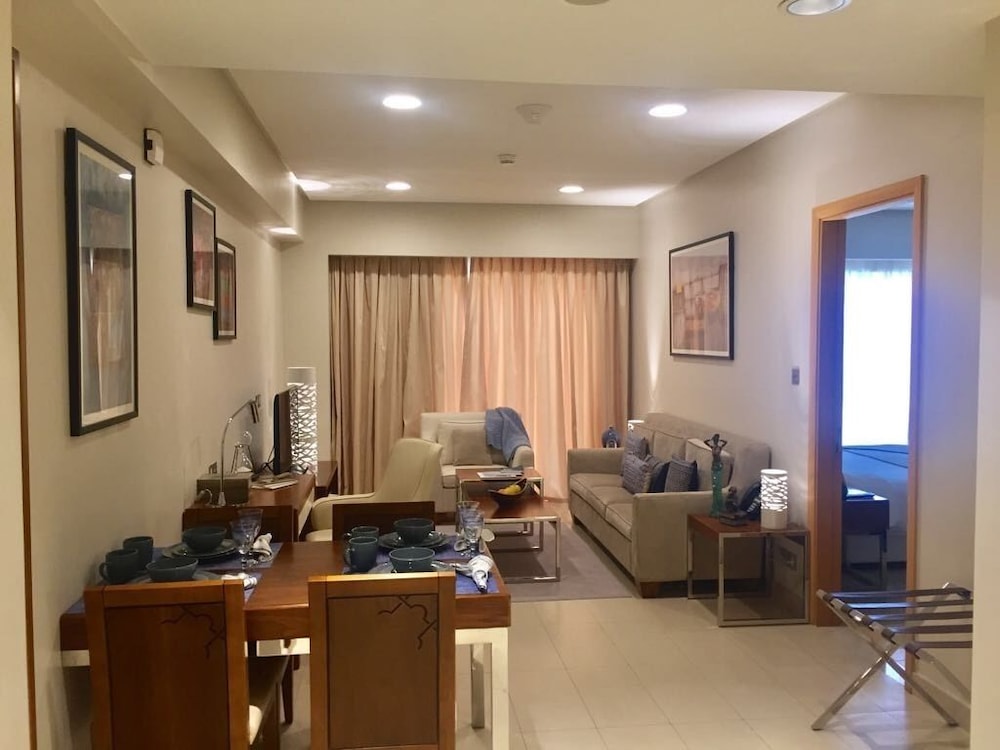 Levatio Suites Muscat, a member of Radisson Individuals 42/68