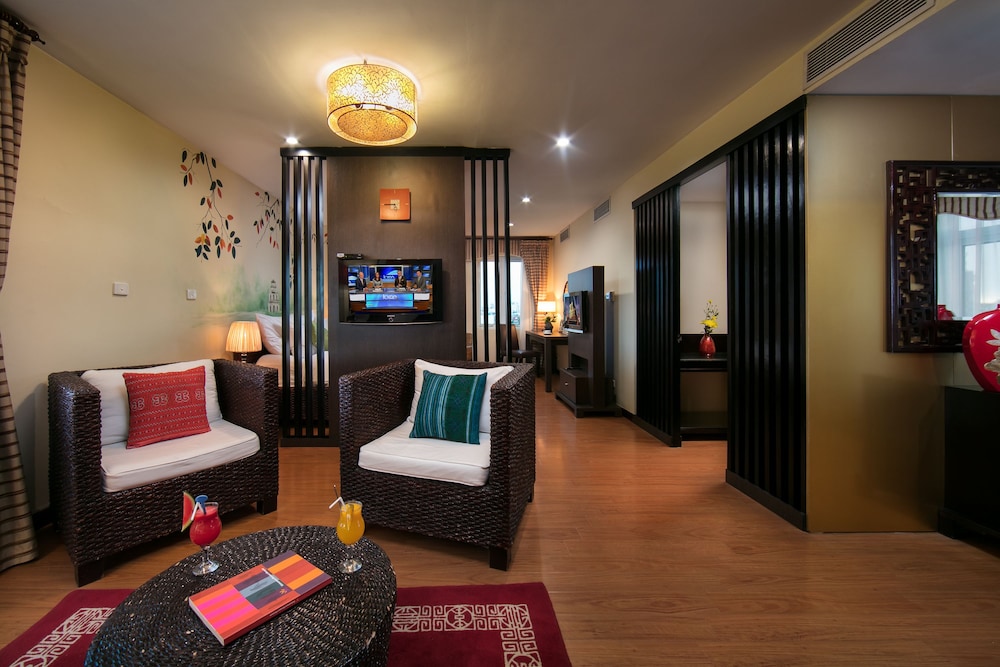 Anise Hotel 54/70