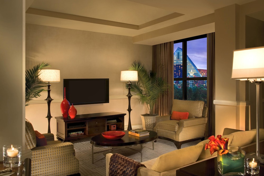 Walt Disney World Swan Resort 30/65