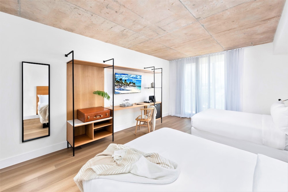 SUPERIOR, DOUBLE BED