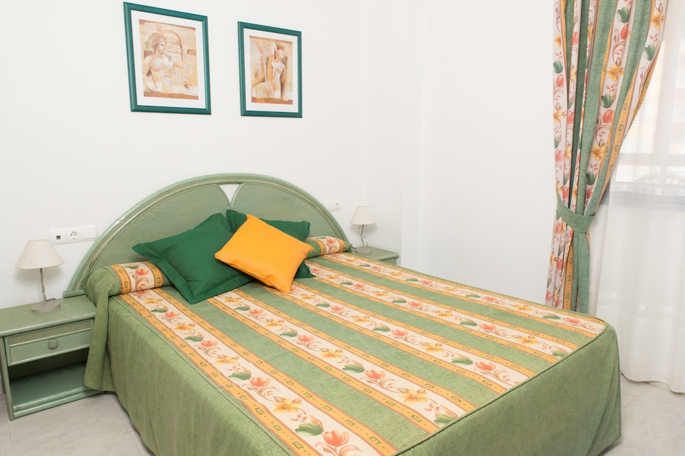 TURQUESA BEACH APARTMENTS 1/18