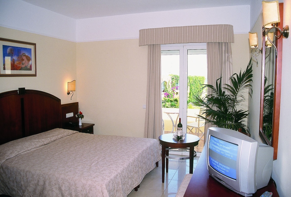 Vantaris Luxury Beach Resort 14/42