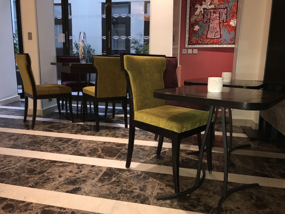 Hotel l'Inattendu 51/57