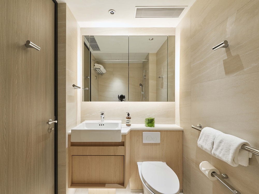 CM+ Hotels and Serviced Apartments 41/44