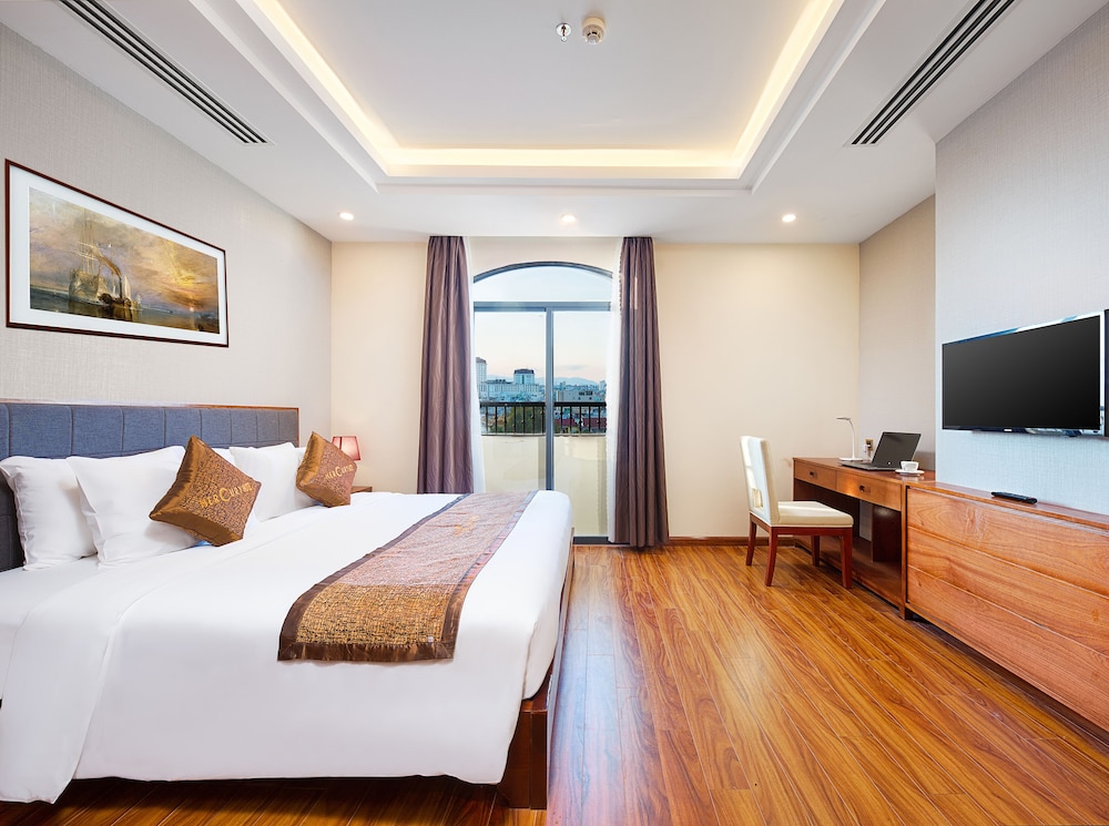 MERCURY BOUTIQUE HOTEL 34/76