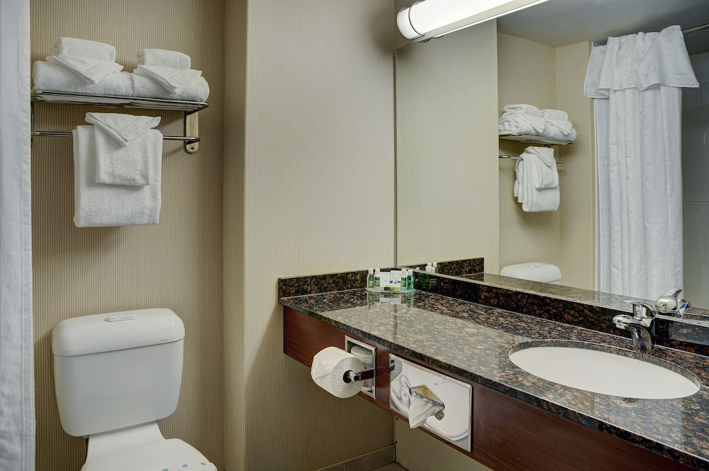 Lakeview Inns And Suites - Slave Lake 10/28