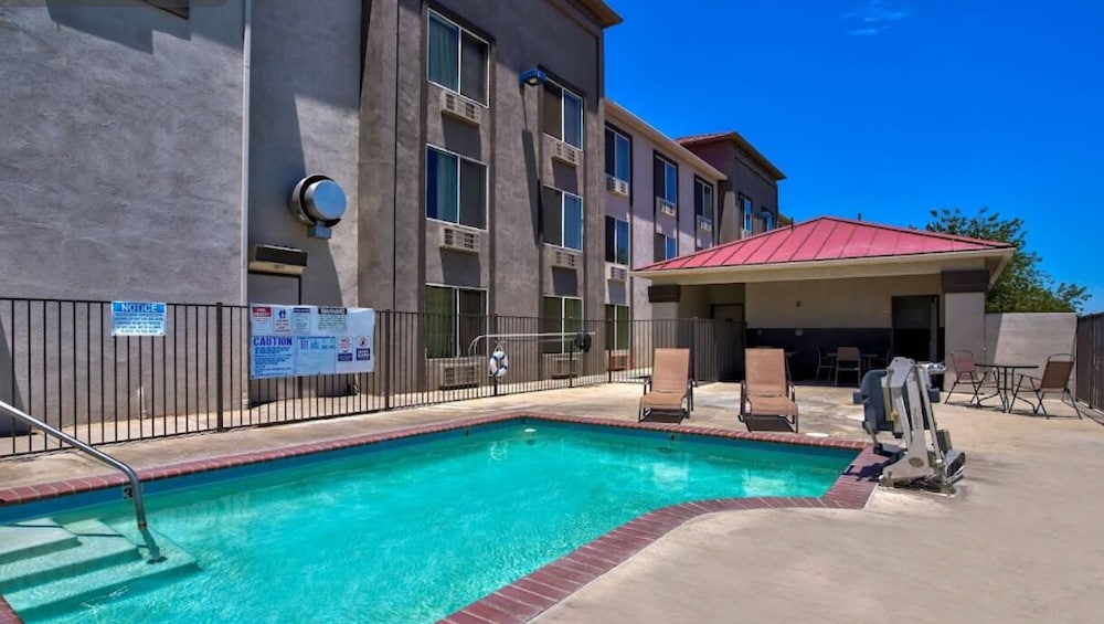 Motel6 Hesperia, CA - West Main Street - I-15 in HESPERIA - CA