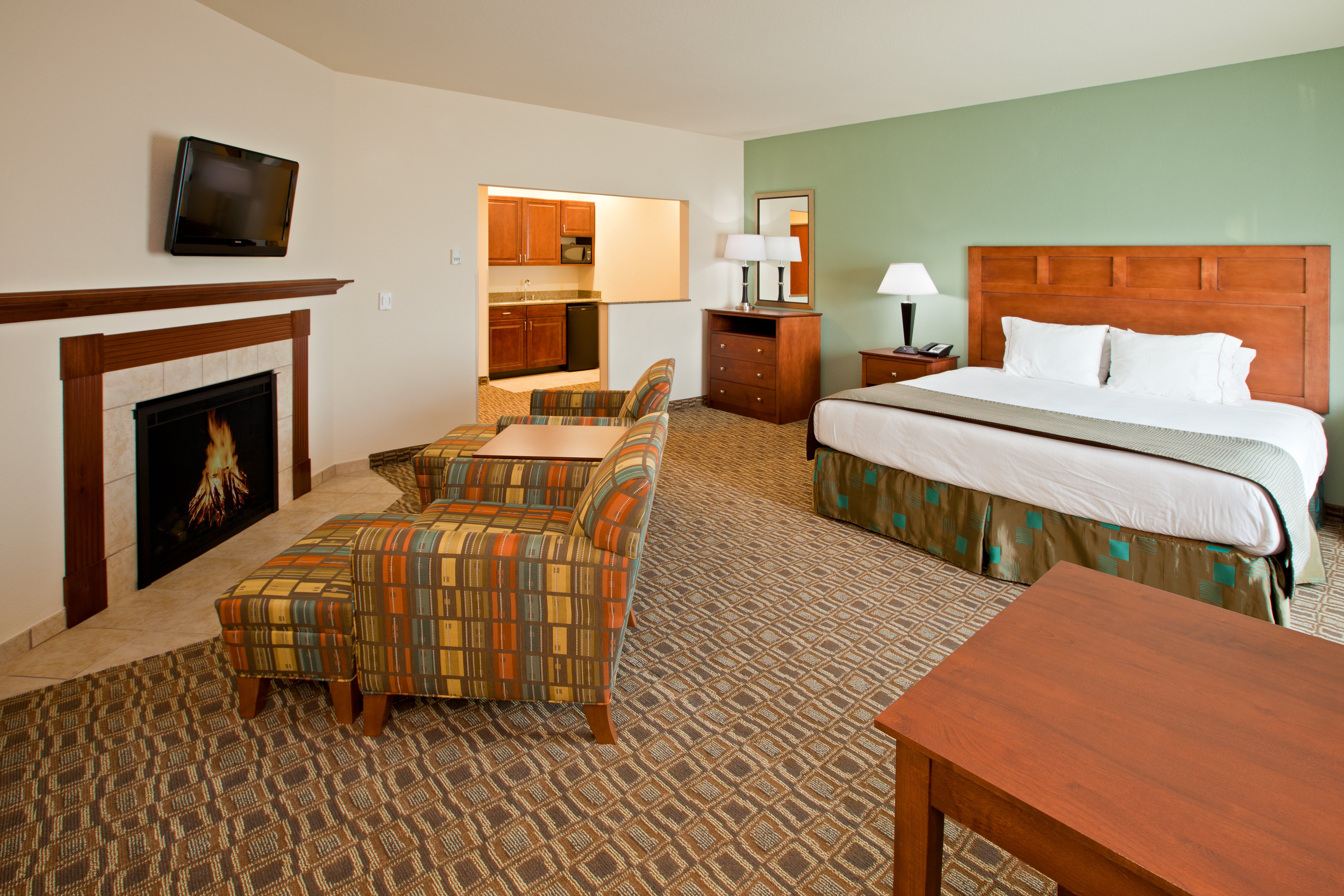 Holiday Inn Express Hotel & Suites Ripley 14/68